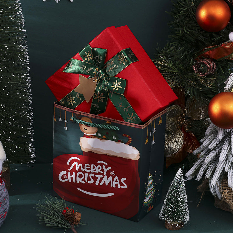 Coffret cadeau de Noël avec chaussettes et écharpe