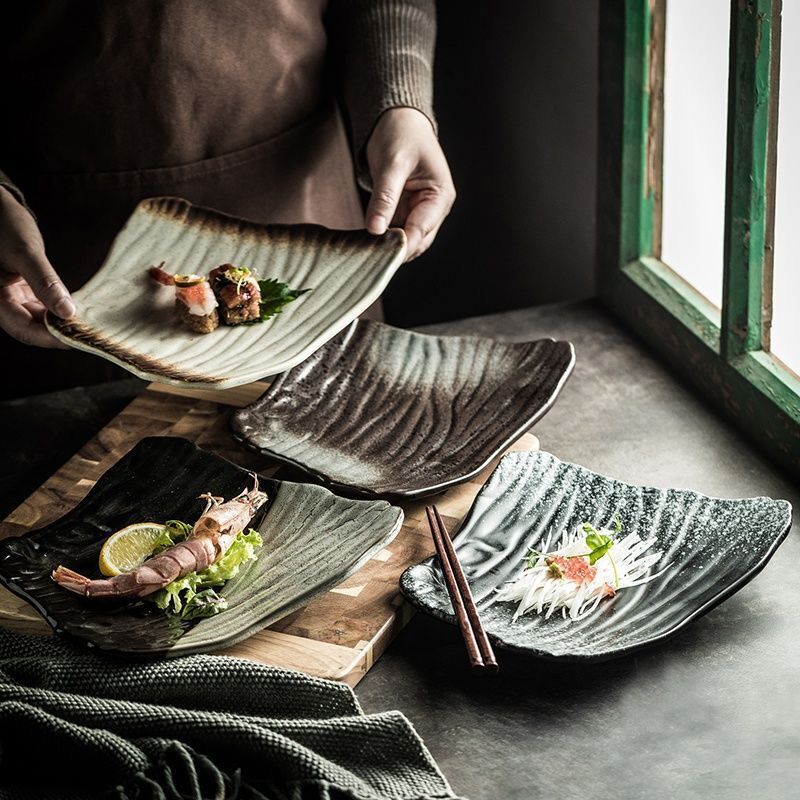 Ensemble d'assiettes en céramique de spécialité japonaise