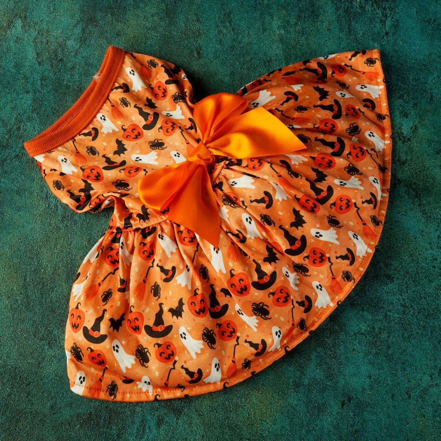 Halloween Party Dress for Pets - Cake Pops Parties