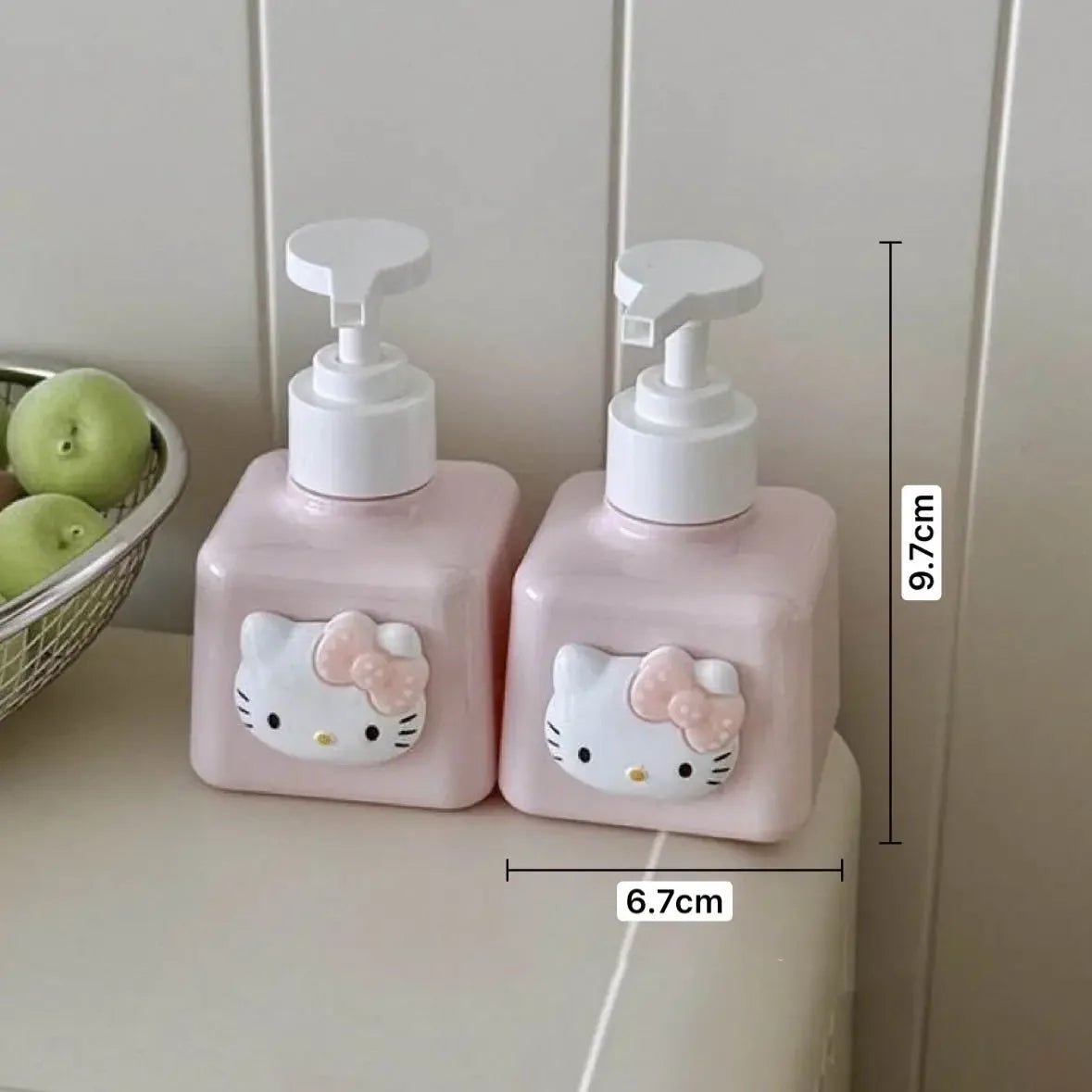Hello Kitty Cartoon Pump Dispenser 200/300ml Portable Kawaii - Cake Pops Parties