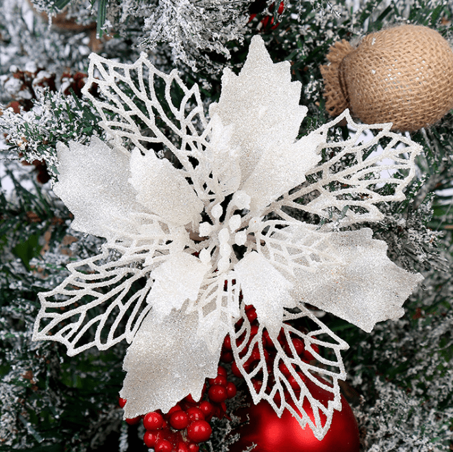 Sparkling Christmas Tree Wreath - Cake Pops Parties