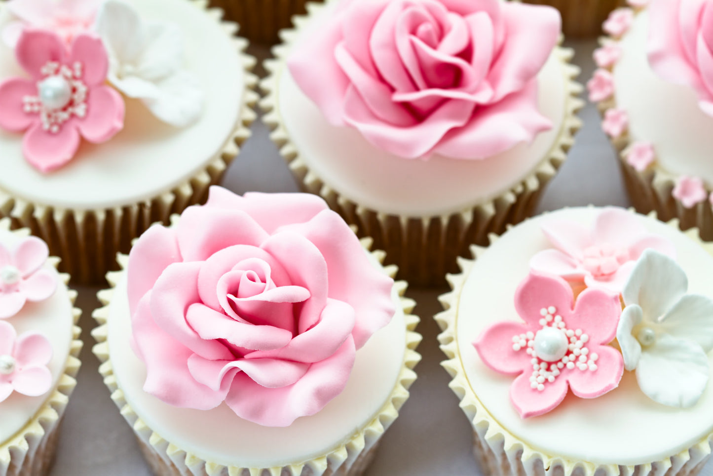 Wedding Cupcakes with Flowers and Roses