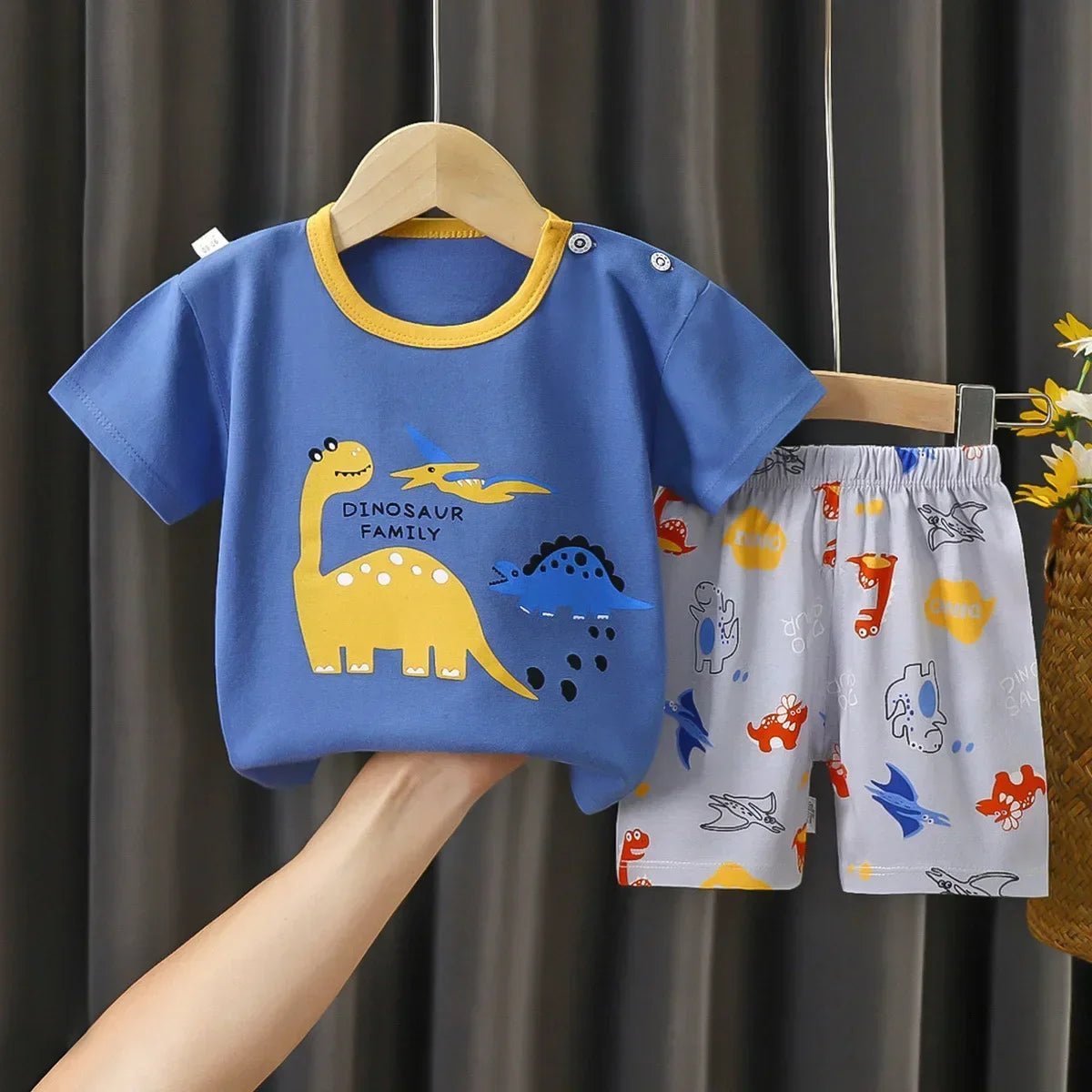 2PCS Children's T-shirt & Shorts Set - Cake Pops Parties