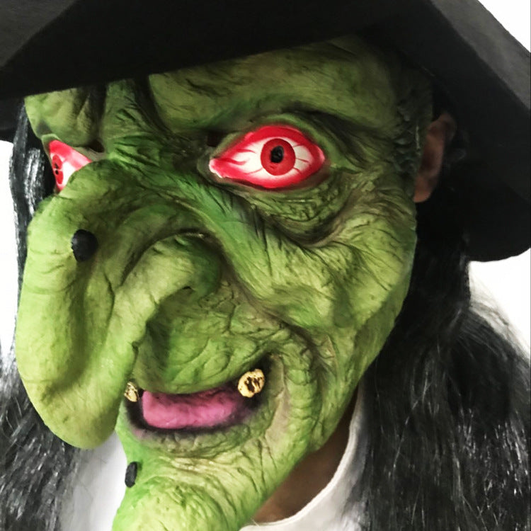 Masque de sorcière grimaçant aux cheveux longs