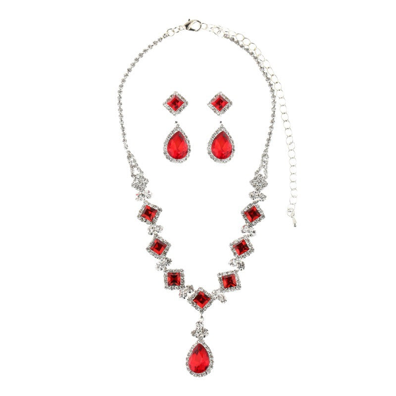Ensemble collier et boucles d'oreilles vintage en strass