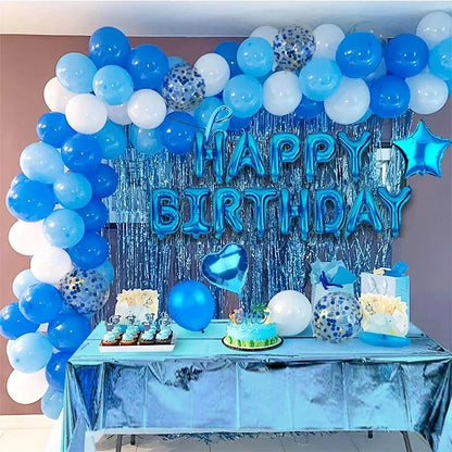 Ensemble de décorations de fête d'anniversaire bleu