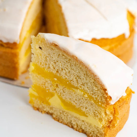 Round Lemon Drizzle Cake
