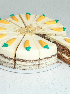 Round Shape Creamy Chocolate Carrot Cake