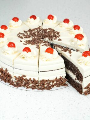 Round Shape Black Forest Cake