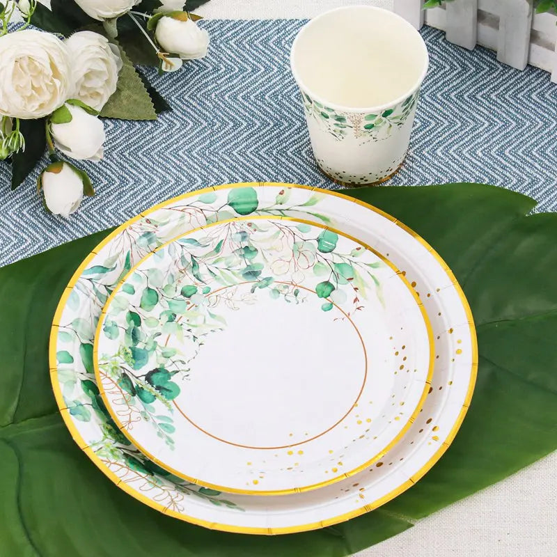 Assiettes en carton pour fêtes tropicales