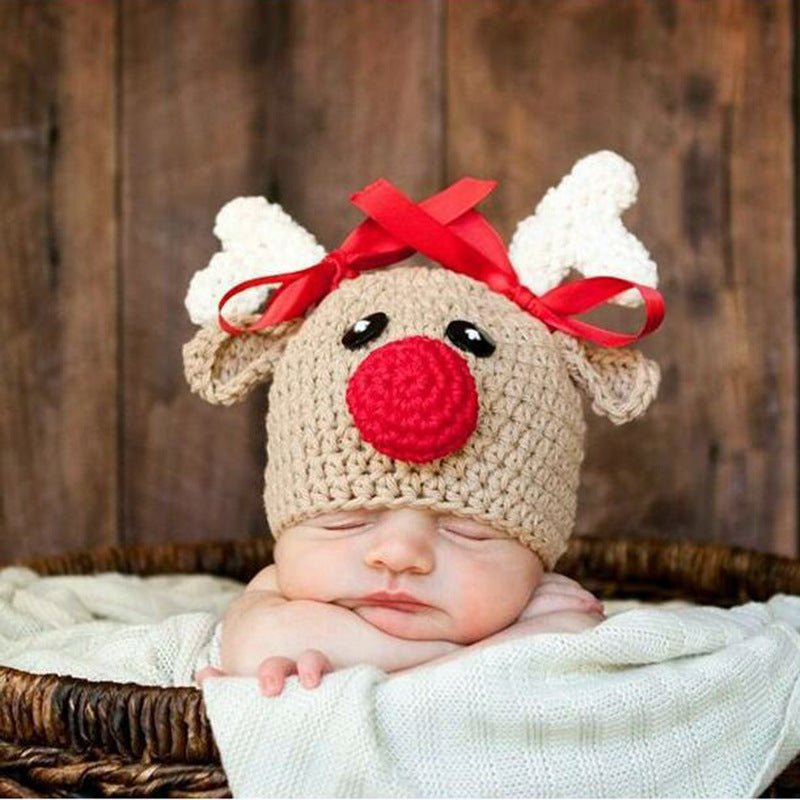Christmas Deer Baby Hat with Red Nose - Cake Pops Parties
