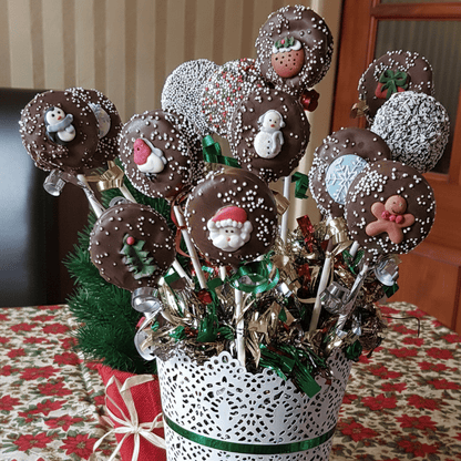 Christmas Oreo Cake Pops Bouquet - Cake Pops Parties