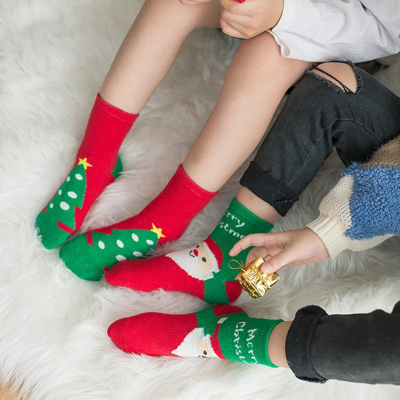 Cute Christmas Stockings for Kids - Cake Pops Parties