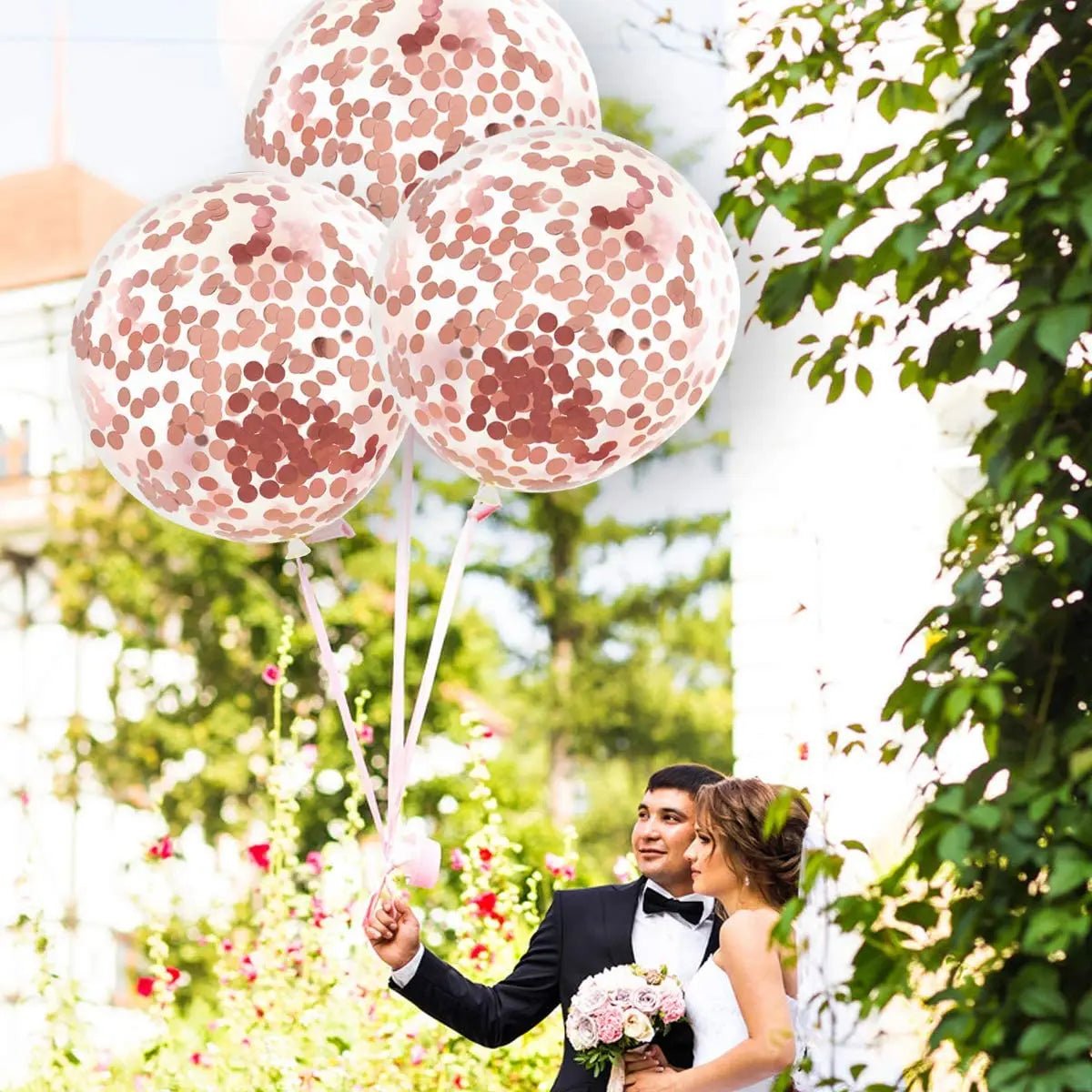 Glam Gold Confetti Balloons - Party Essential - Cake Pops Parties