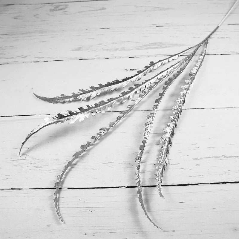 Golden Maple Leaf Christmas Decor - Cake Pops Parties