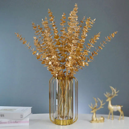 Golden Maple Leaf Christmas Decor - Cake Pops Parties