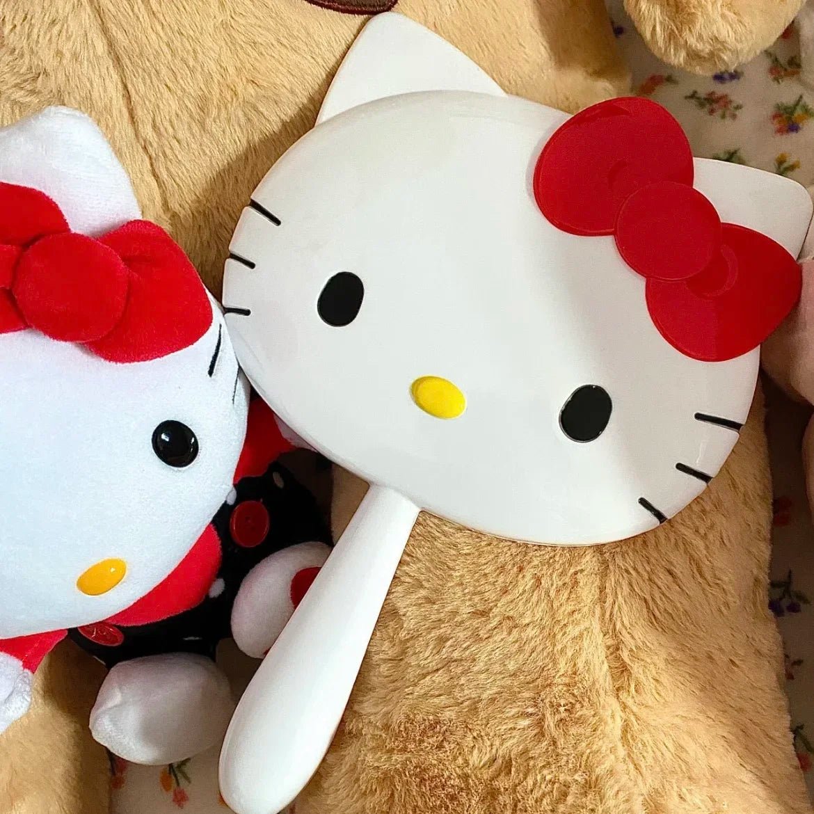 Hello Kitty Kawaii Handheld Makeup Mirror Cat Handle Girl Gift - Cake Pops Parties
