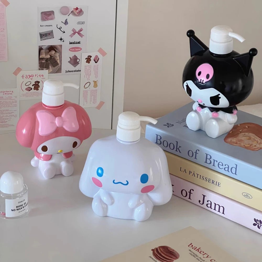 Hello Kitty Melody Large Capacity Press Dispenser Kuromi Bottle - Cake Pops Parties
