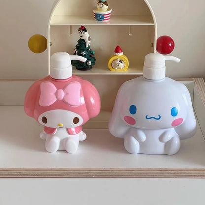 Hello Kitty Melody Large Capacity Press Dispenser Kuromi Bottle - Cake Pops Parties