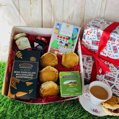 Indulge in Authentic British Tradition: Great British Cream Tea Hamper - Cake Pops Parties