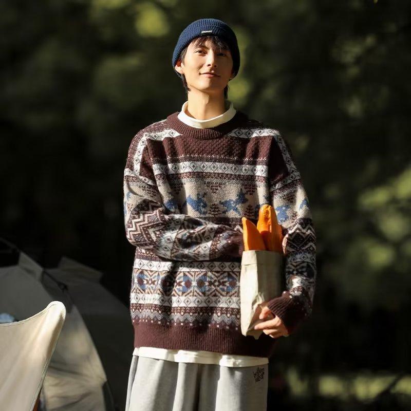 Men's Retro Christmas Sweater - Cake Pops Parties