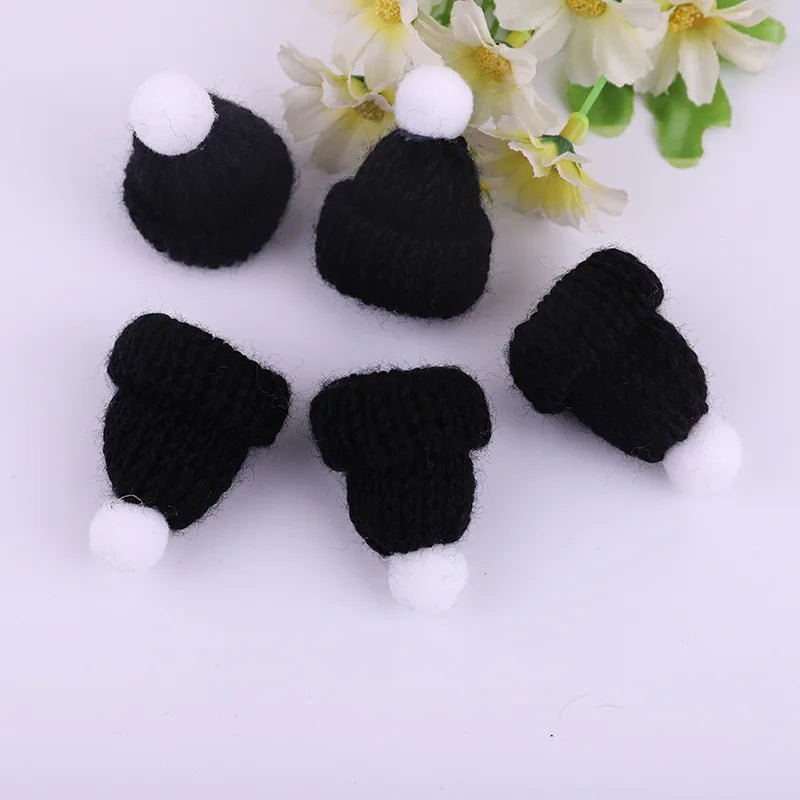 Mini Knitting Hats Christmas Ornaments - Cake Pops Parties