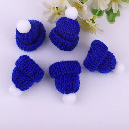 Mini Knitting Hats Christmas Ornaments - Cake Pops Parties