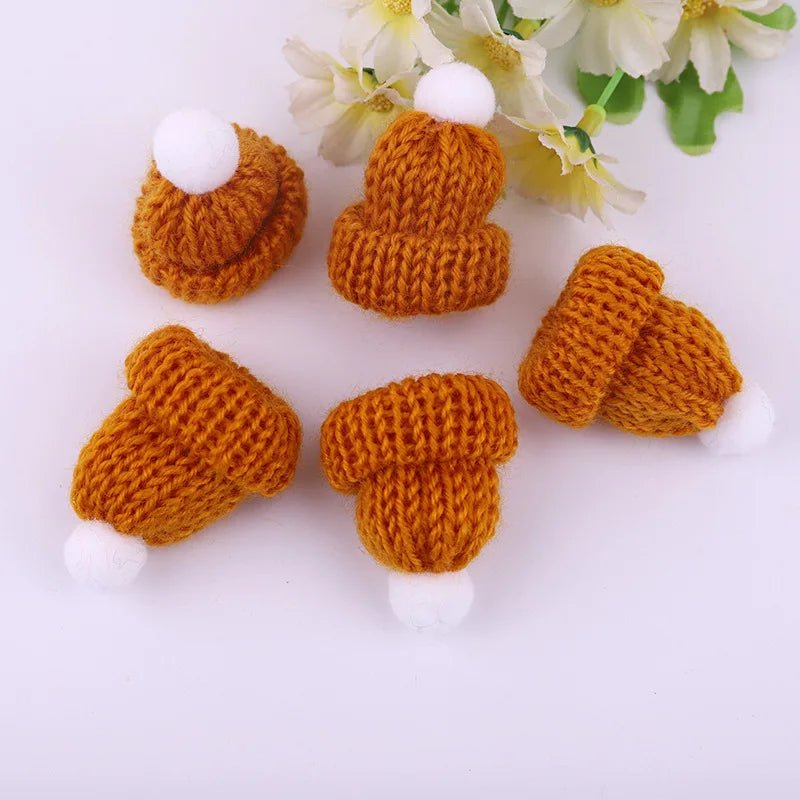 Mini Knitting Hats Christmas Ornaments - Cake Pops Parties
