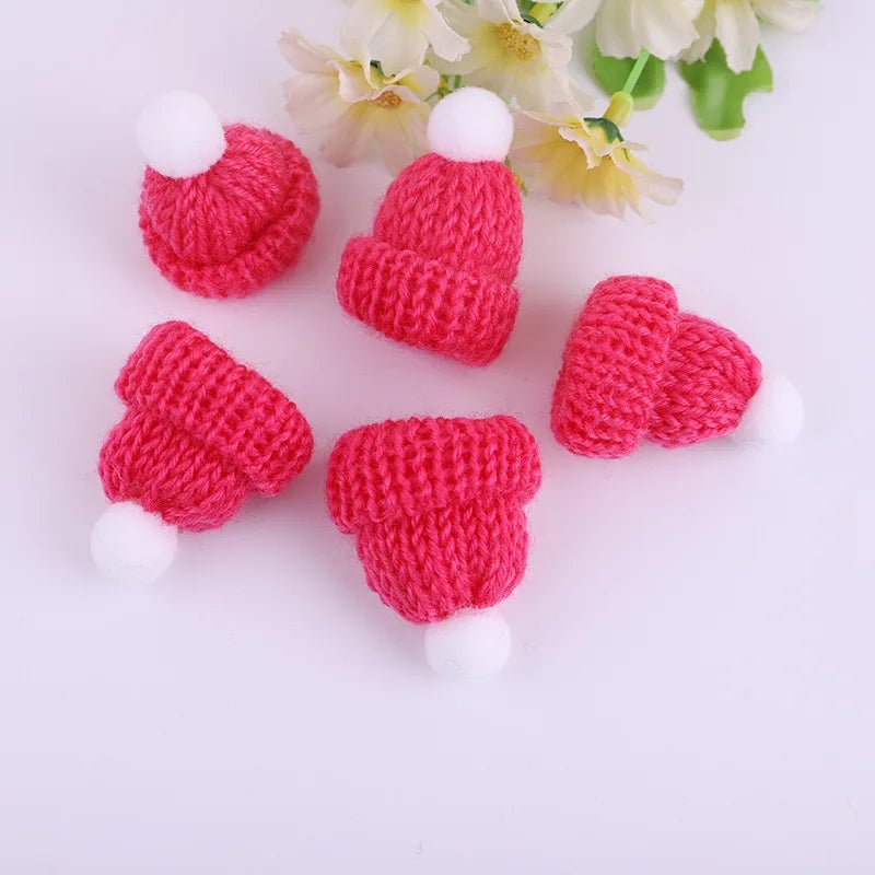 Mini Knitting Hats Christmas Ornaments - Cake Pops Parties