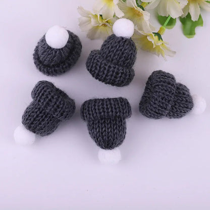 Mini Knitting Hats Christmas Ornaments - Cake Pops Parties