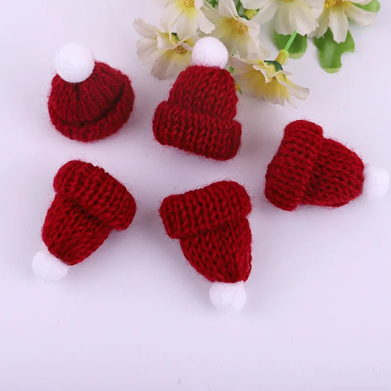 Mini Knitting Hats Christmas Ornaments - Cake Pops Parties