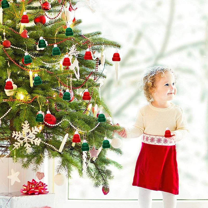 Mini Knitting Hats Christmas Ornaments - Cake Pops Parties