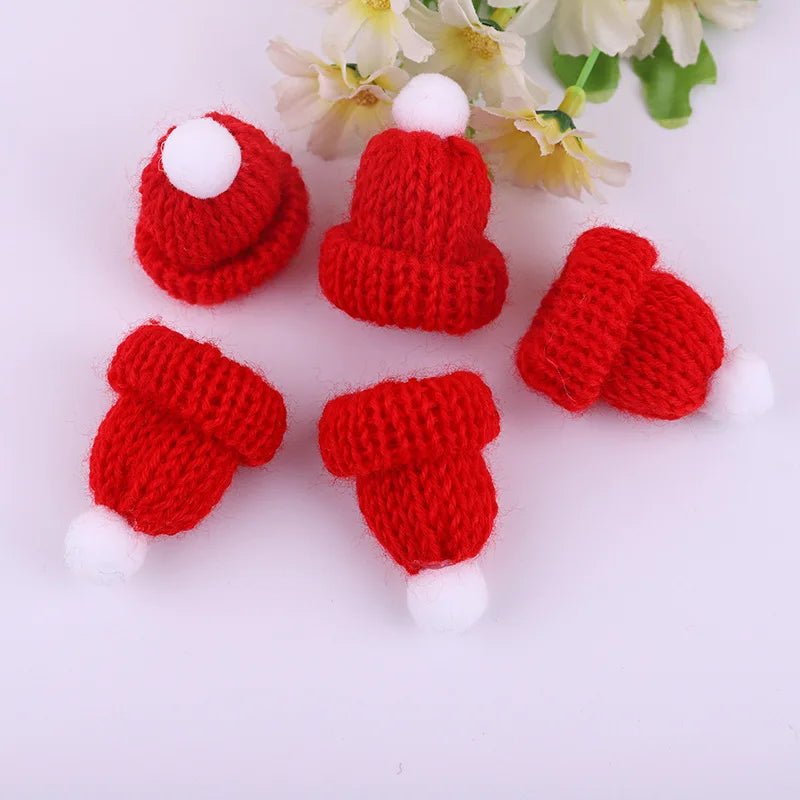 Mini Knitting Hats Christmas Ornaments - Cake Pops Parties