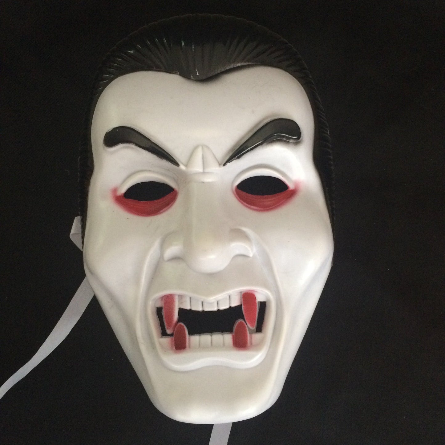 Scary Vampire Mask - Halloween Special - Cake Pops Parties