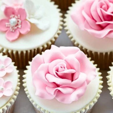 Wedding Cupcakes - Roses And Flowers - Cake Pops Parties