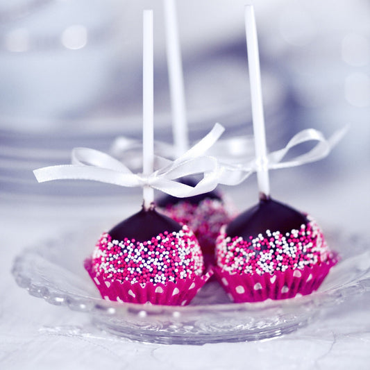 Belgian Chocolate Vanilla Bridal Shower Cake Pops - Cake Pops Parties