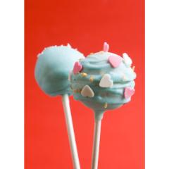 Valentine's Cake Pops With Hearts and Walnut Pieces - Cake Pops Parties